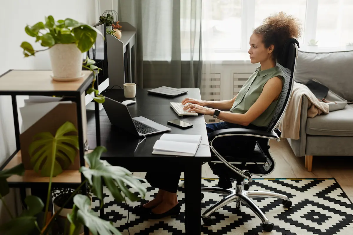 un-home-office-a-medida silla ejecutiva ergonomica